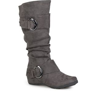 Brinley co. Gray 7 NWOT boots